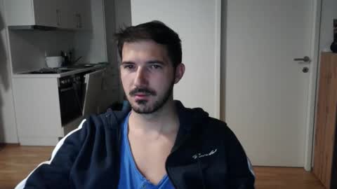 Snapshot of goldnic_10 chatting on September 13, 2025, 6:02 am goldnic_10 online show from September 13, 2025, 6:02 am