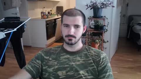 Snapshot of goldnic_10 chatting on October 22, 2025, 12:05 pm goldnic_10 online show from October 22, 2025, 12:05 pm