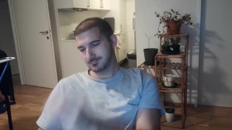 Snapshot of goldnic_10 chatting on November 15, 2025, 6:22 am goldnic_10 online show from November 15, 2025, 6:22 am