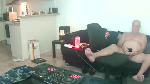 Snapshot of goldyguy011 chatting on May 22, 2026, 7:08 pm goldyguy011 online show from May 22, 2026, 7:08 pm