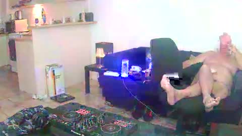 Snapshot of goldyguy011 chatting on May 23, 2026, 12:09 pm goldyguy011 online show from May 23, 2026, 12:09 pm