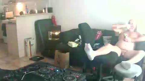 Snapshot of goldyguy011 chatting on June 10, 2026, 5:07 am goldyguy011 online show from June 10, 2026, 5:07 am
