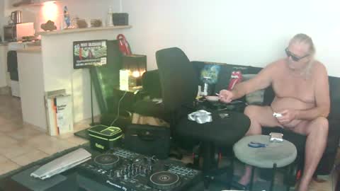 Snapshot of goldyguy011 chatting on June 15, 2026, 6:59 am goldyguy011 online show from June 15, 2026, 6:59 am
