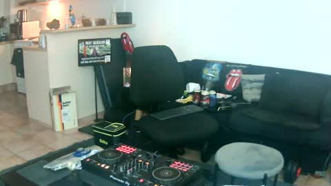Snapshot of goldyguy011 chatting on June 15, 2026, 7:38 pm goldyguy011 online show from June 15, 2026, 7:38 pm