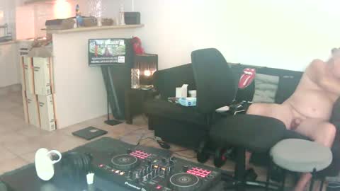 Snapshot of goldyguy011 chatting on June 21, 2026, 11:07 pm goldyguy011 online show from June 21, 2026, 11:07 pm