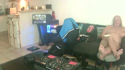 Snapshot of goldyguy011 chatting on June 25, 2026, 6:18 am goldyguy011 online show from June 25, 2026, 6:18 am