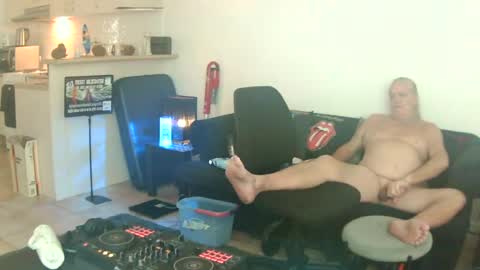 Snapshot of goldyguy011 chatting on July 1, 2026, 11:59 pm goldyguy011 online show from July 1, 2026, 11:59 pm