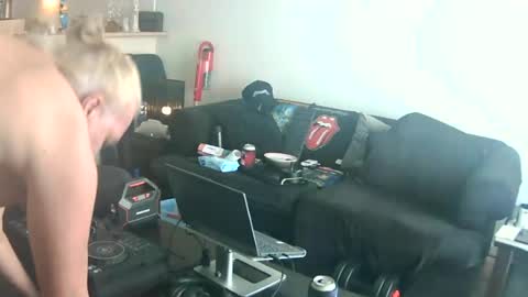 Snapshot of goldyguy011 chatting on July 14, 2026, 2:05 am goldyguy011 online show from July 14, 2026, 2:05 am