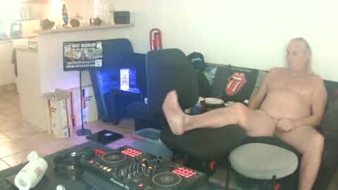 Snapshot of goldyguy011 chatting on July 16, 2026, 5:24 am goldyguy011 online show from July 16, 2026, 5:24 am