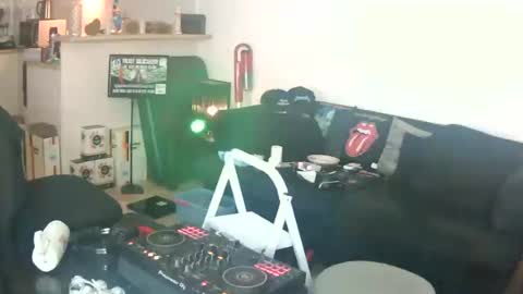 Snapshot of goldyguy011 chatting on July 22, 2026, 7:11 am goldyguy011 online show from July 22, 2026, 7:11 am