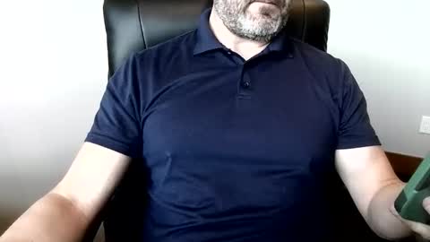 Snapshot of golfpro84 chatting on May 4, 2026, 5:42 pm golfpro84 online show from May 4, 2026, 5:42 pm