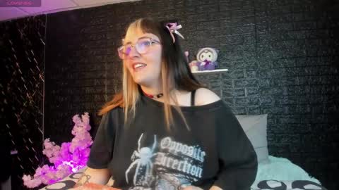 gomory_kitty online show from April 28, 2026, 4:01 pm