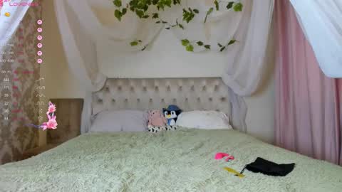 gongjulee online show from October 12, 2025, 2:43 am