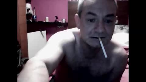 gonzalo online show from April 7, 2026, 4:02 am