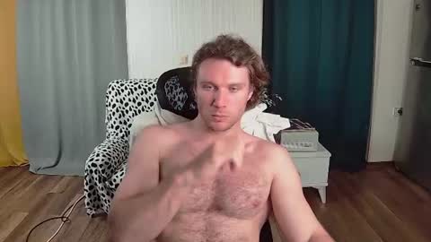 Snapshot of gonzotrash chatting on June 11, 2026, 12:32 am GonzotrasH online show from June 11, 2026, 12:32 am