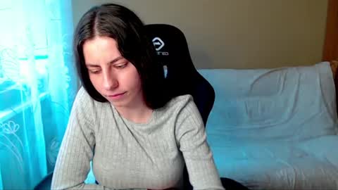 Elizabeth Effie online show from June 22, 2026, 1:41 pm