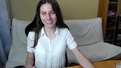 Elizabeth Effie online show from July 4, 2026, 5:08 pm