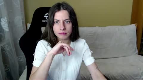 Elizabeth Effie online show from July 5, 2026, 5:42 pm