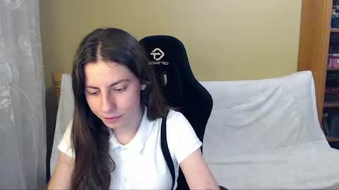 Elizabeth Effie online show from July 17, 2026, 6:46 pm
