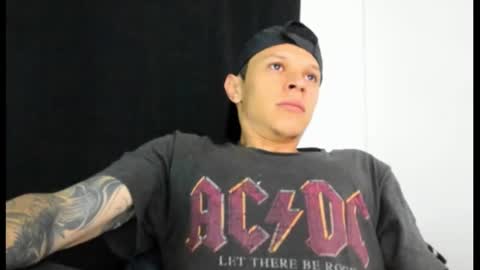 Snapshot of goodboy69i chatting on March 2, 2025, 12:01 pm goodboy69i online show from March 2, 2025, 12:01 pm