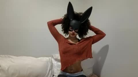 maeeo online show from March 3, 2026, 3:56 am