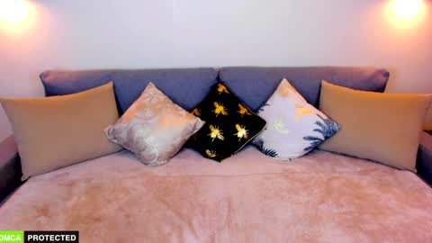 Snapshot of goofyprincezz chatting on December 10, 2024, 7:22 pm Petra online show from December 10, 2024, 7:22 pm