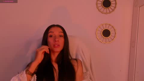 Rose  online show from December 10, 2024, 9:33 am