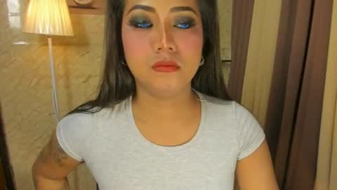 RIANA online show from July 23, 2026, 6:50 pm