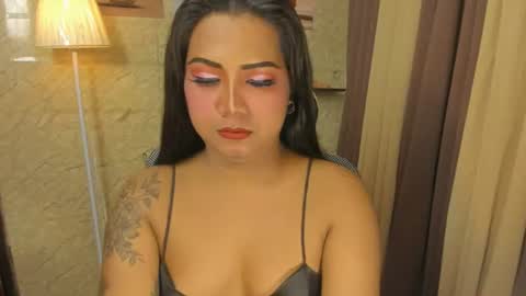 RIANA online show from July 24, 2026, 6:28 pm