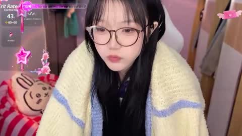 gorgeous girl33 online show from December 12, 2024, 11:47 pm