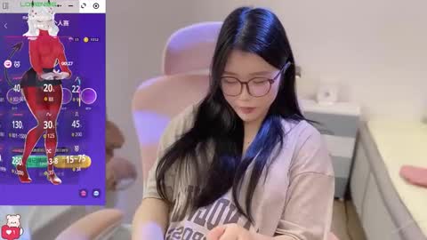 gorgeous girl33 online show from March 8, 2026, 2:04 am