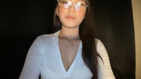 Snapshot of gorgeous_lyn1 chatting on April 3, 2026, 7:39 am Lyn online show from April 3, 2026, 7:39 am