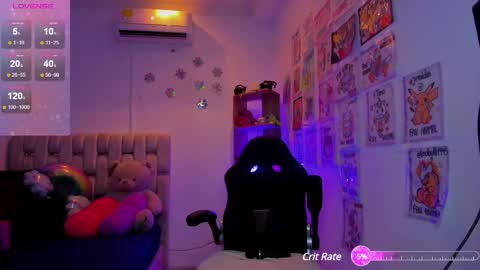 i am Jessi  I love animals and drawing I hope to get along with everyone. XOXO online show from February 18, 2025, 7:52 pm