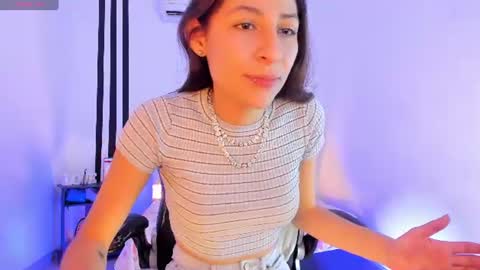 Snapshot of gorgeous_t chatting on June 23, 2026, 6:50 pm i am Jessi I love animals and drawing I hope to get along with everyone. XOXO online show from June 23, 2026, 6:50 pm