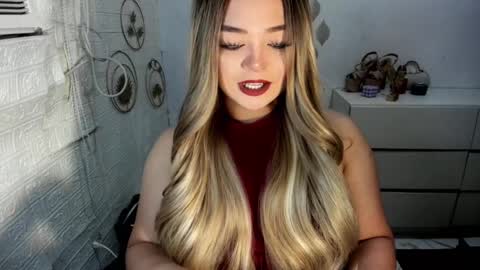 Snapshot of gorgeousamandarose chatting on September 15, 2025, 12:43 am Amanda rose online show from September 15, 2025, 12:43 am