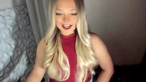 Snapshot of gorgeousamandarose chatting on May 22, 2026, 4:56 pm Amanda rose online show from May 22, 2026, 4:56 pm