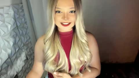 Snapshot of gorgeousamandarose chatting on May 27, 2026, 1:24 am Amanda rose online show from May 27, 2026, 1:24 am
