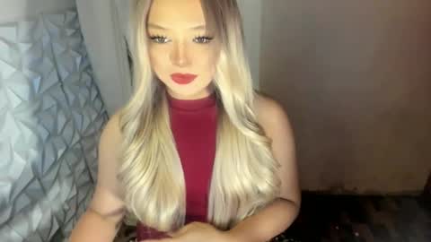 Snapshot of gorgeousamandarose chatting on June 1, 2026, 1:29 am Amanda rose online show from June 1, 2026, 1:29 am
