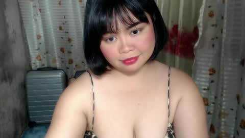 Snapshot of gorgeuos_mae chatting on June 13, 2026, 6:17 pm MAE online show from June 13, 2026, 6:17 pm