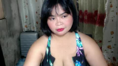 Snapshot of gorgeuos_mae chatting on June 17, 2026, 6:42 pm MAE online show from June 17, 2026, 6:42 pm