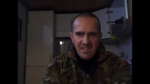 Snapshot of gorillonexxx chatting on December 17, 2024, 10:55 am gorillonexxx online show from December 17, 2024, 10:55 am