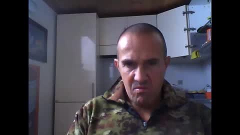 Snapshot of gorillonexxx chatting on October 5, 2025, 10:57 am gorillonexxx online show from October 5, 2025, 10:57 am