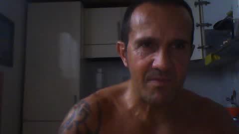 Snapshot of gorillonexxx chatting on August 4, 2026, 9:01 am gorillonexxx online show from August 4, 2026, 9:01 am