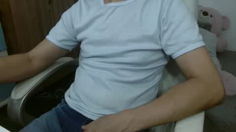 Andres online show from April 9, 2026, 10:31 am