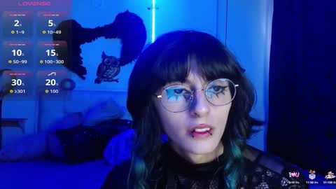 goth_minerva online show from September 24, 2025, 1:58 pm