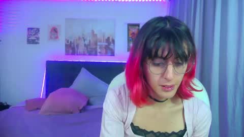 goth_minerva online show from April 23, 2026, 2:19 pm