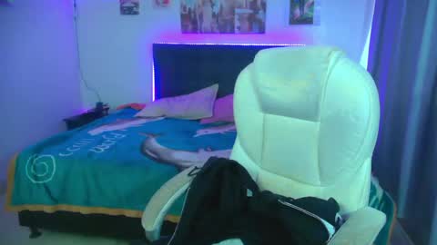 Snapshot of goth_minerva chatting on May 24, 2026, 1:27 pm goth_minerva online show from May 24, 2026, 1:27 pm