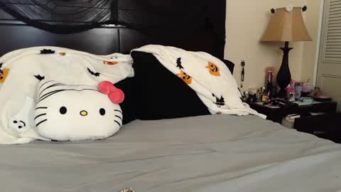 gothbaby305 online show from October 9, 2025, 8:29 pm