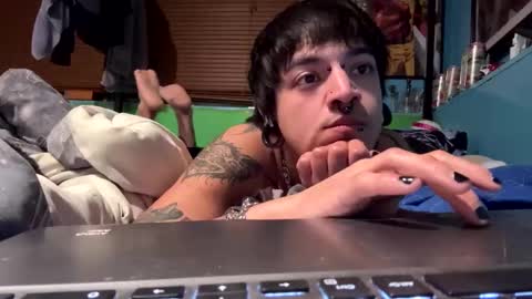 Snapshot of gothboitoy chatting on December 31, 2024, 9:21 am Gothboitoy online show from December 31, 2024, 9:21 am