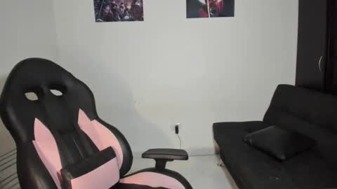 Snapshot of gothic9goddes chatting on January 26, 2025, 12:58 am GG online show from January 26, 2025, 12:58 am